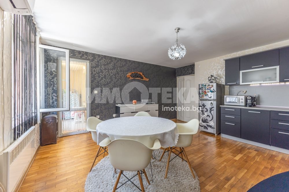 Продава 2-СТАЕН, гр. Варна, Бриз, снимка 2 - Апартаменти - 55130514