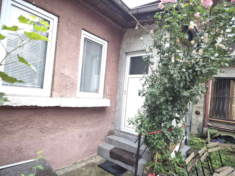 Продава 1-СТАЕН в град София, Център - 33 кв.м / 90 000 € » 176 024.70 лв., ПРОЛАЙФ