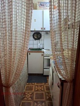 Studio Teva, Pernik 7