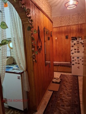 Studio Teva, Pernik 5