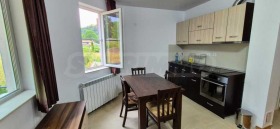 House Apriltsi, region Lovech 13