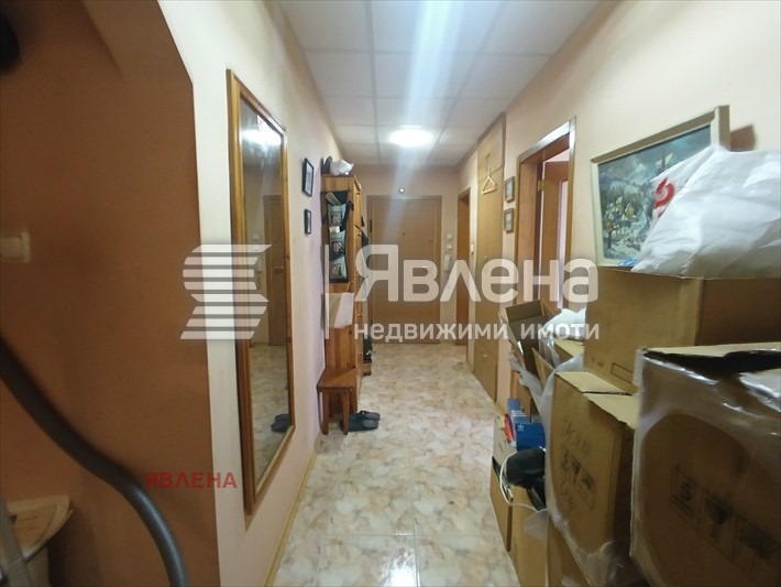 Продава 3-СТАЕН, гр. София, Гоце Делчев, снимка 2 - Апартаменти - 52698100