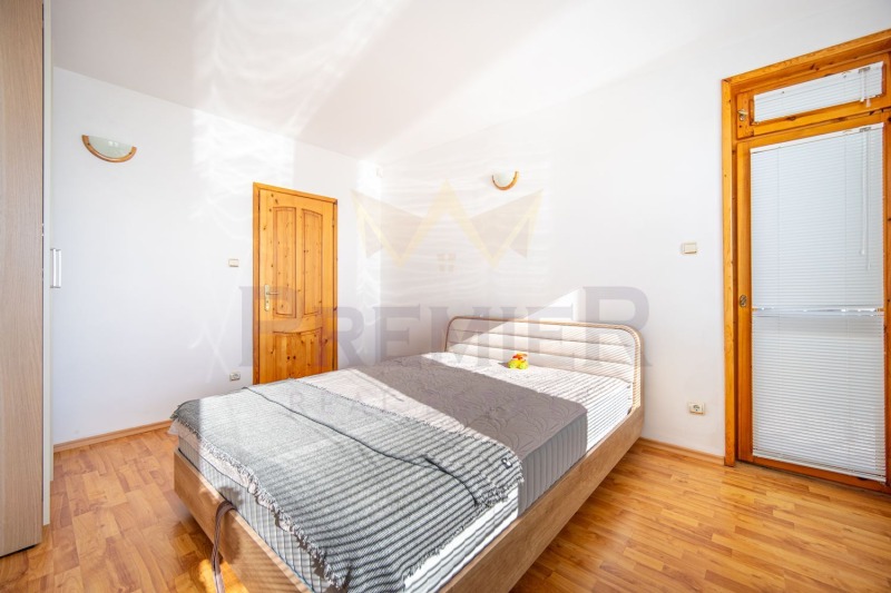 Продава КЪЩА, гр. Балчик, област Добрич, снимка 9 - Къщи - 52277860