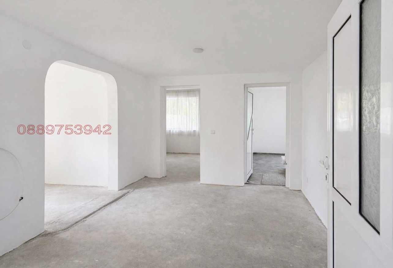 Продава ЕТАЖ ОТ КЪЩА, гр. Русе, Дружба 3