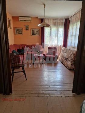 Όροφος σπιτιού Οκραζνα βολνητσα-Γενεραλη, Βαρνα