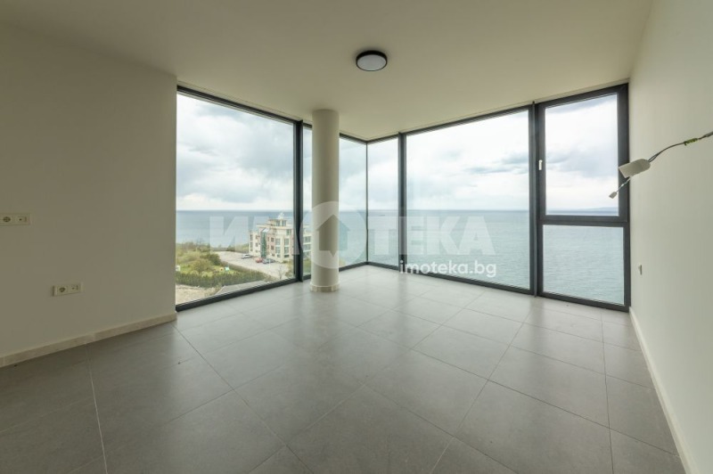 In vendita  2 camere da letto regione Dobrič , Kavarna , 133 mq | 11492422