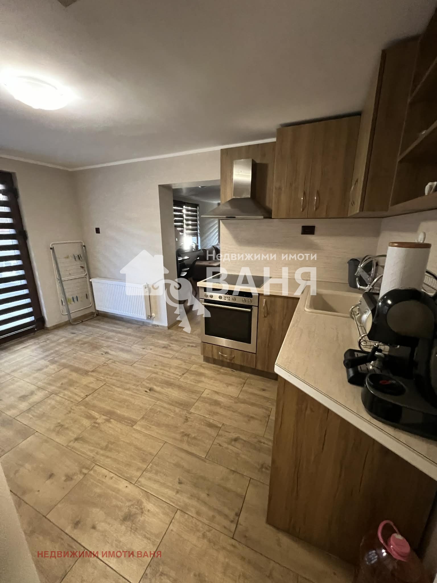 Продава ЕТАЖ ОТ КЪЩА, гр. Карлово, област Пловдив, снимка 2 - Етаж от къща - 53815630