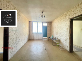 2 quartos Ustrem, Pazardjik