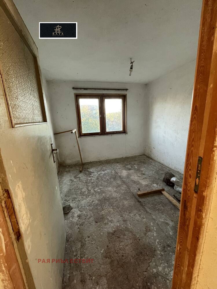 Продава КЪЩА, гр. Брезово, област Пловдив, снимка 6 - Къщи - 54210520