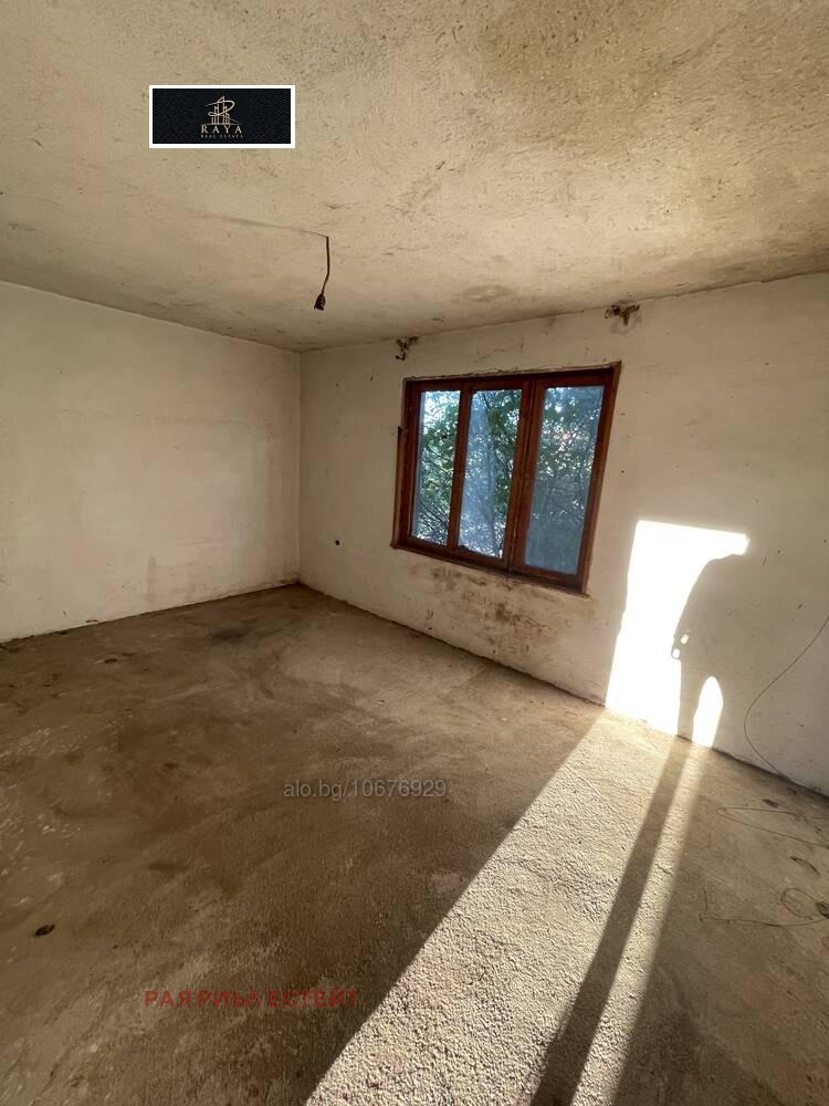Продава КЪЩА, гр. Брезово, област Пловдив, снимка 13 - Къщи - 54210520