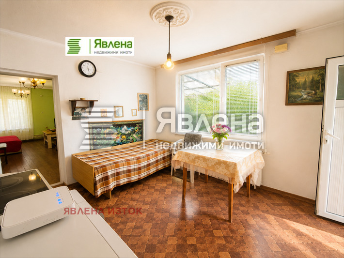 Продава 2-СТАЕН, гр. Божурище, област София област