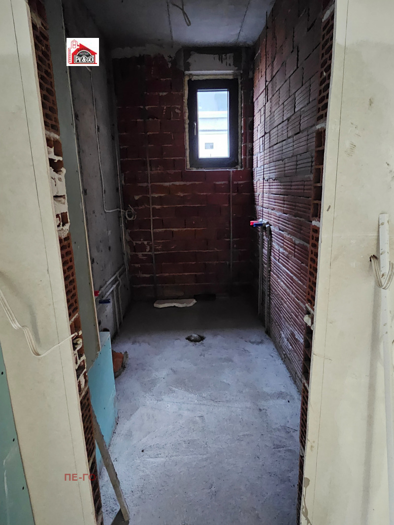 Продава 2-СТАЕН в град Пазарджик, Ставропол - 65 кв.м / 63 500 € » 124 195.21 лв., ПЕ-ГО