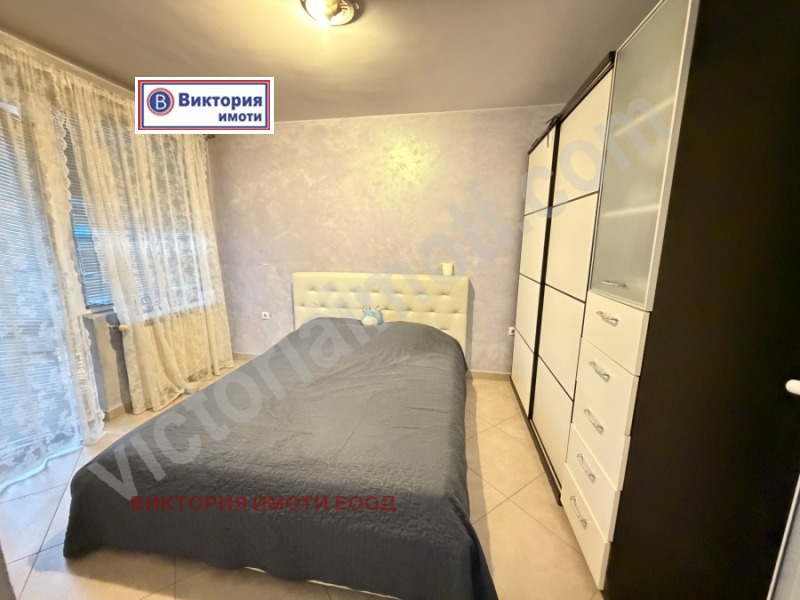 Продава 3-СТАЕН, гр. Велико Търново, Център, снимка 2 - Апартаменти - 52813192