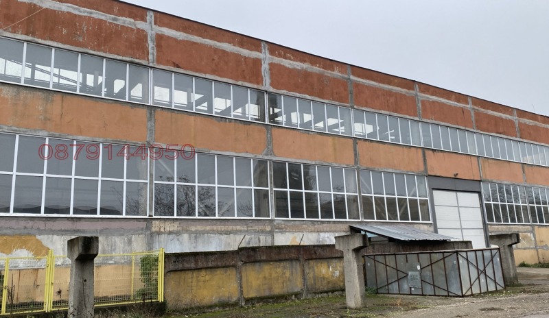 Продава ПРОМ. ПОМЕЩЕНИЕ, гр. Враца, Промишлена зона, снимка 2 - Производствени сгради - 53535124