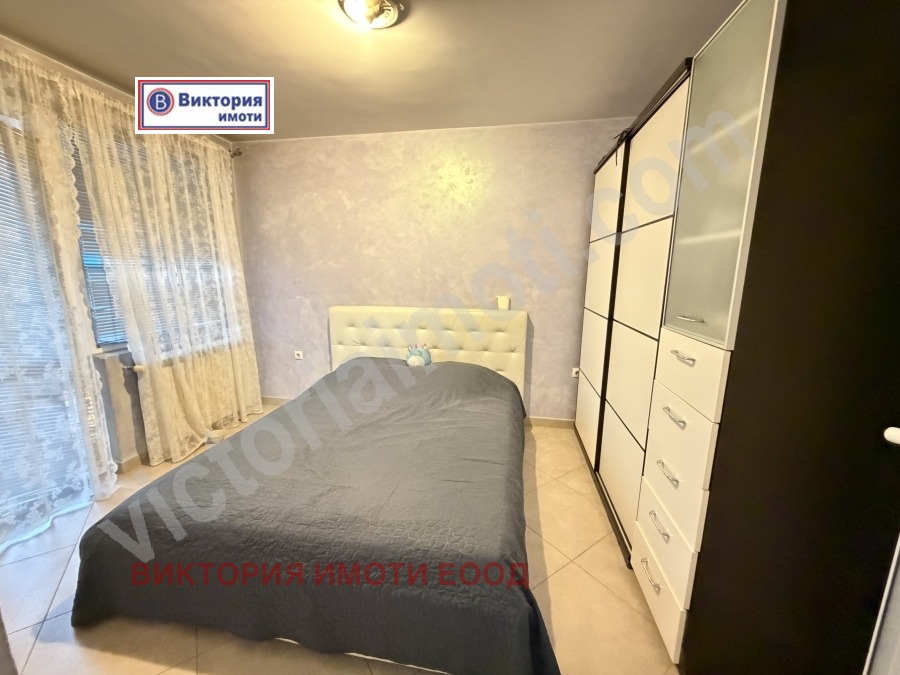 Продава 3-СТАЕН, гр. Велико Търново, Център, снимка 2 - Апартаменти - 52813192