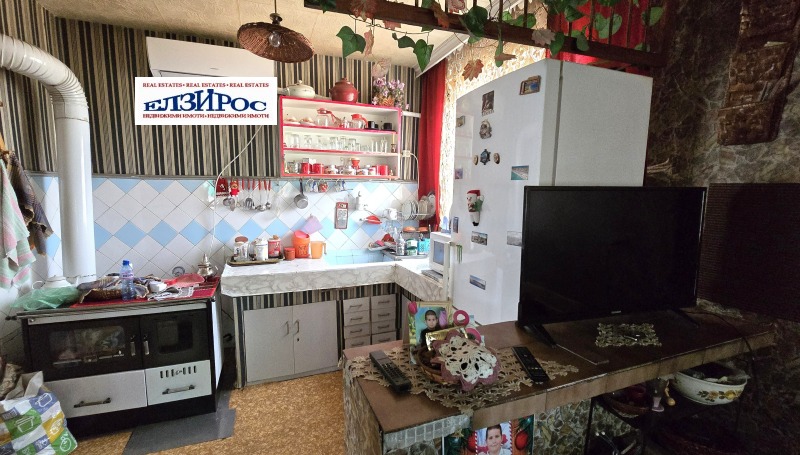 Продава  Къща град Кюстендил , Никола Въжаров , 120 кв.м | 71394503 - изображение [9]
