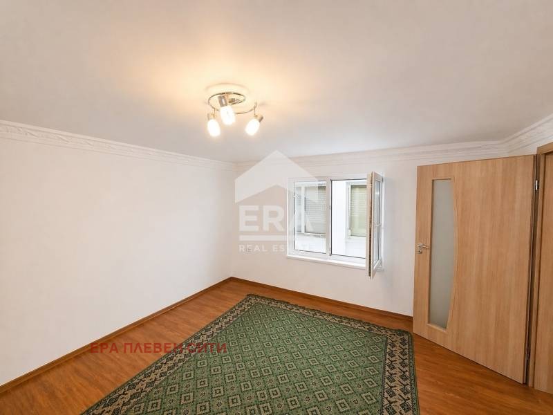 Продава КЪЩА, с. Въбел, област Плевен, снимка 8 - Къщи - 54304364