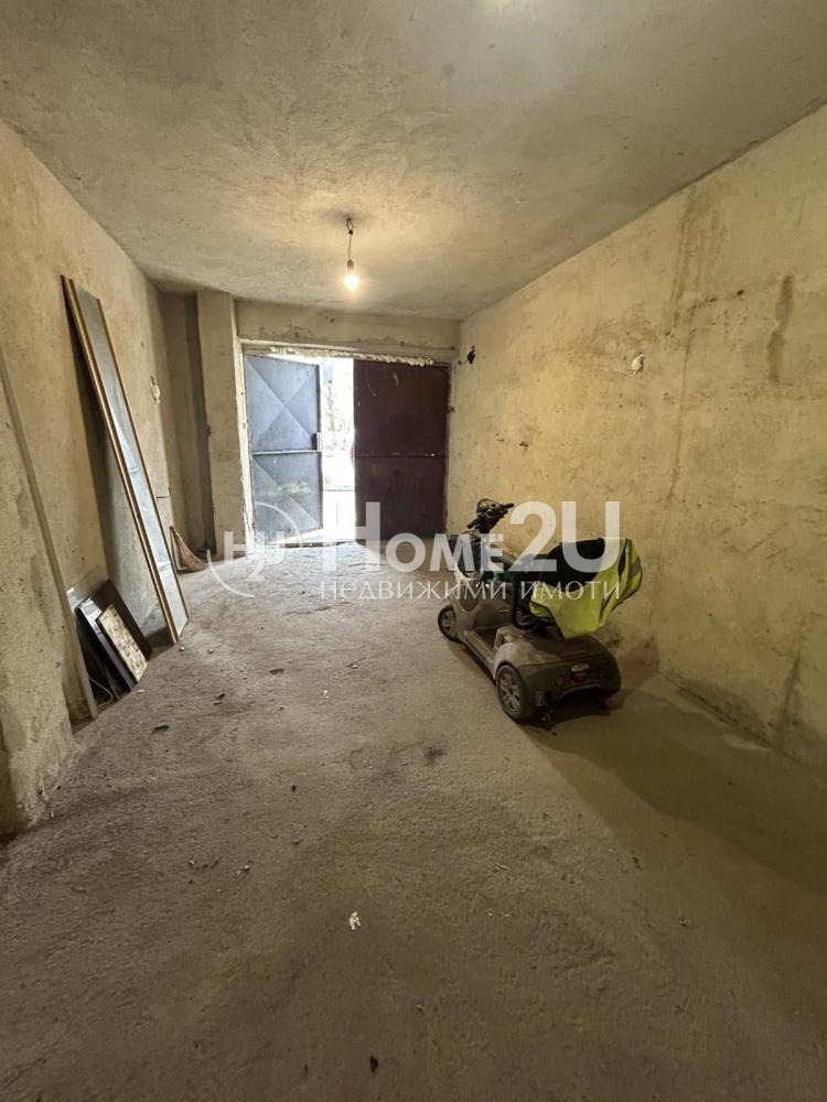 Продава ГАРАЖ, ПАРКОМЯСТО, гр. Варна, Аспарухово