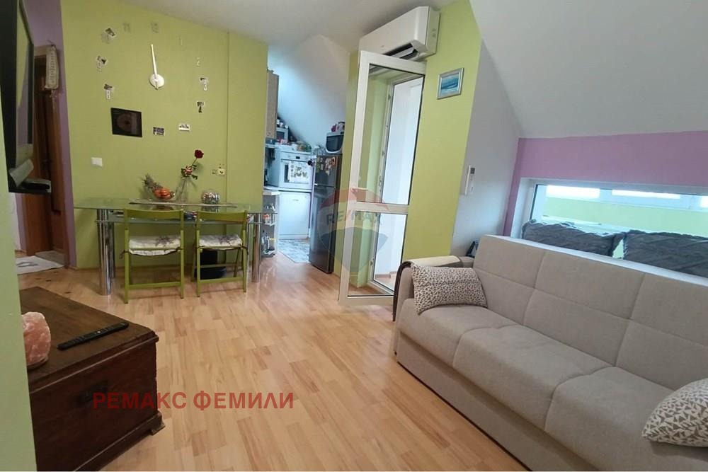 Продава 3-СТАЕН, гр. Варна, Цветен квартал, снимка 3 - Апартаменти - 53856811