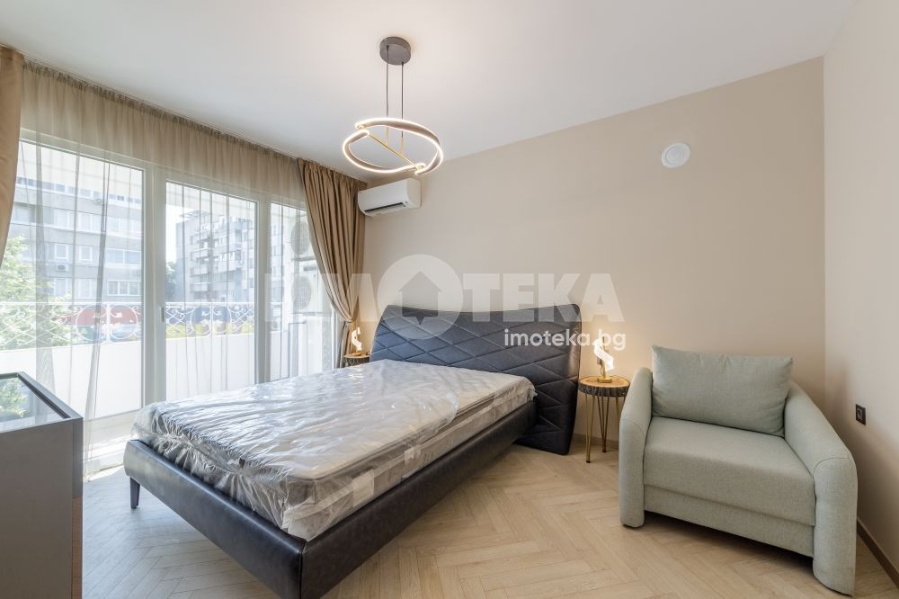 Продава МНОГОСТАЕН, гр. Варна, Център, снимка 3 - Апартаменти - 55412238