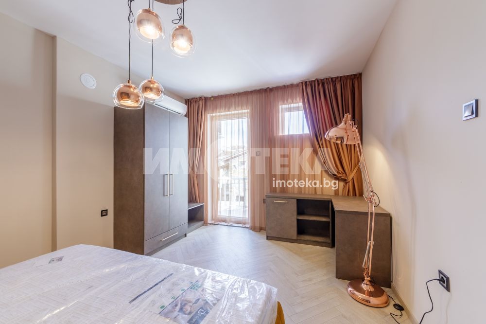 Продава МНОГОСТАЕН, гр. Варна, Център, снимка 15 - Апартаменти - 55412238