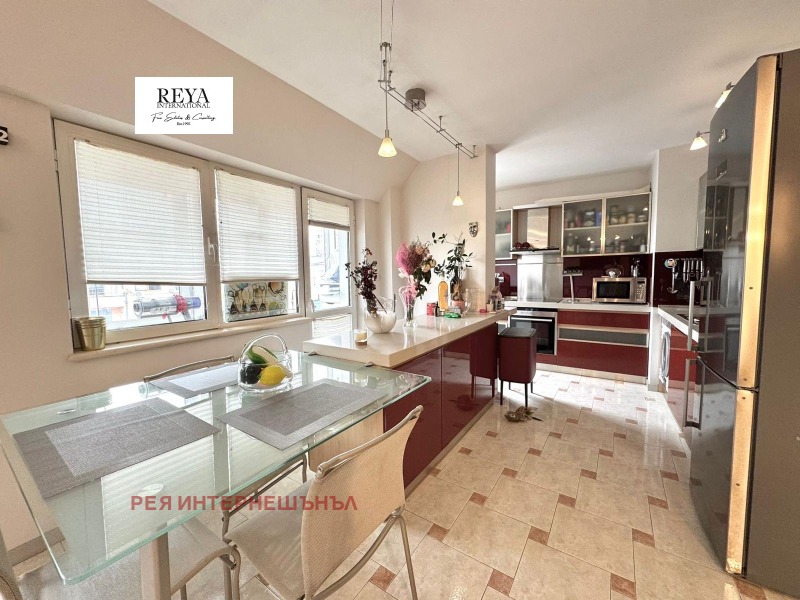 Na prodej  3+ ložnice Sofia , Strelbište , 240 m2 | 34348069 - obraz [4]