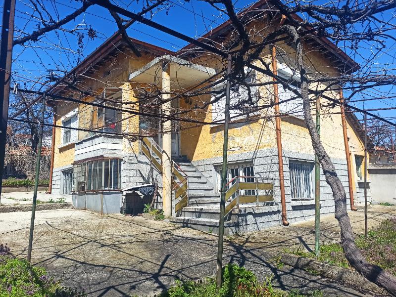 Продава  Къща област Стара Загора , гр. Раднево , 200 кв.м | 62379229