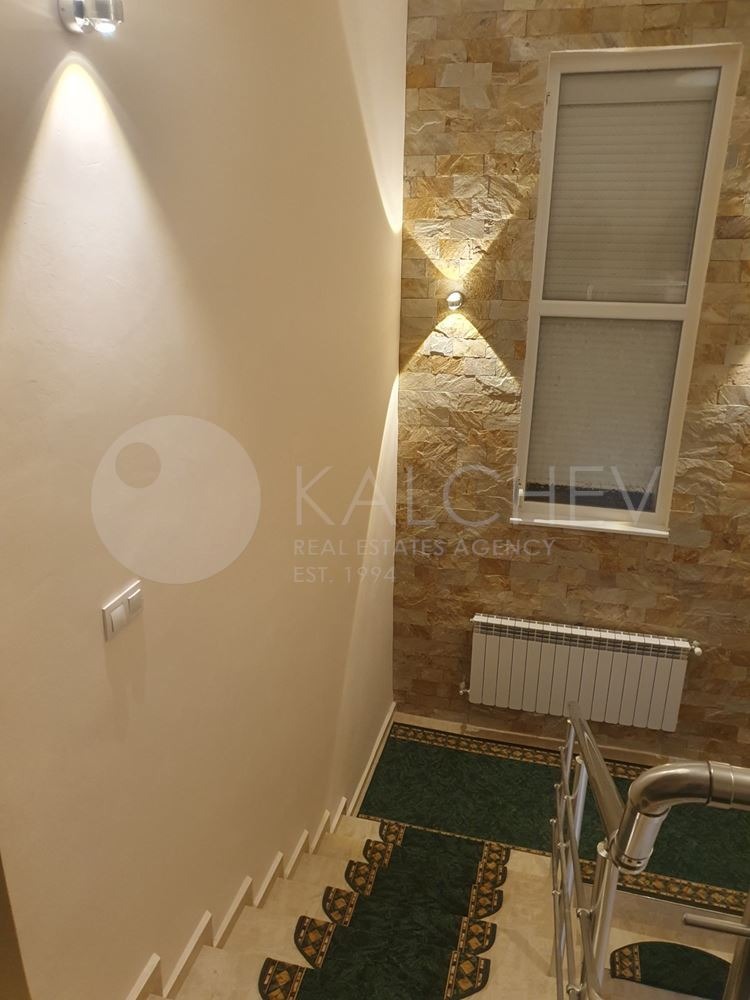 Продава КЪЩА, с. Близнаци, област Варна, снимка 13 - Къщи - 49719859