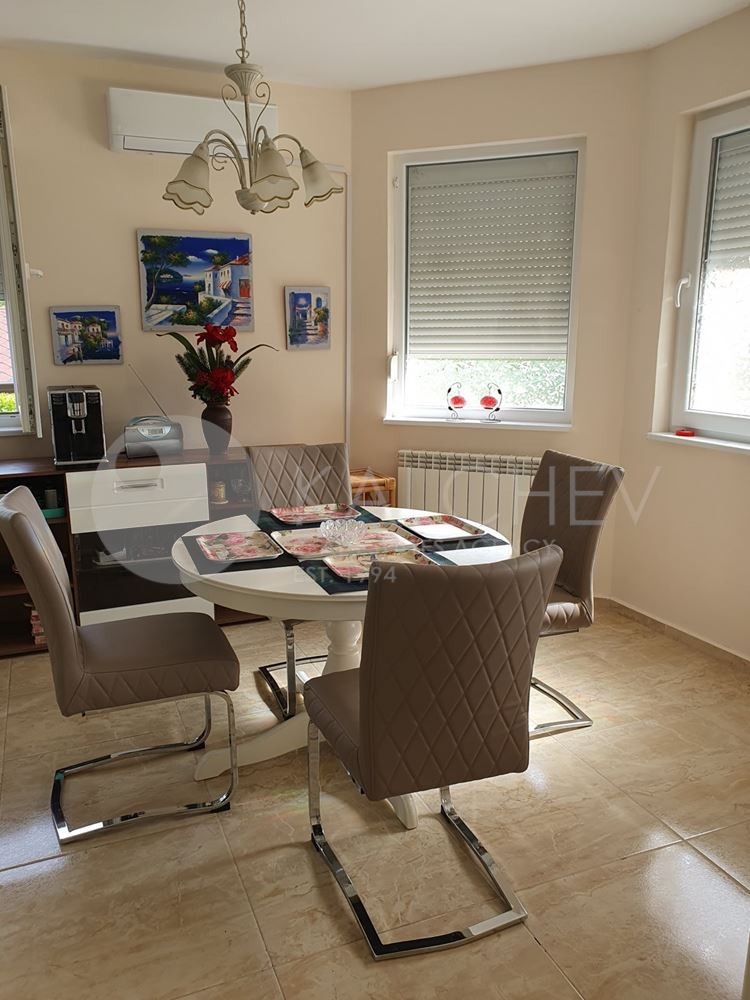 Продава КЪЩА, с. Близнаци, област Варна, снимка 4 - Къщи - 49719859