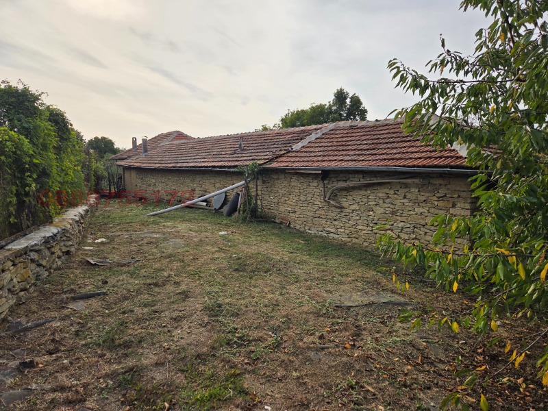 Продава КЪЩА, с. Леденик, област Велико Търново, снимка 12 - Къщи - 52780318