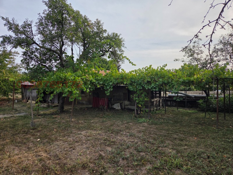 Продава КЪЩА, с. Леденик, област Велико Търново, снимка 17 - Къщи - 52780318