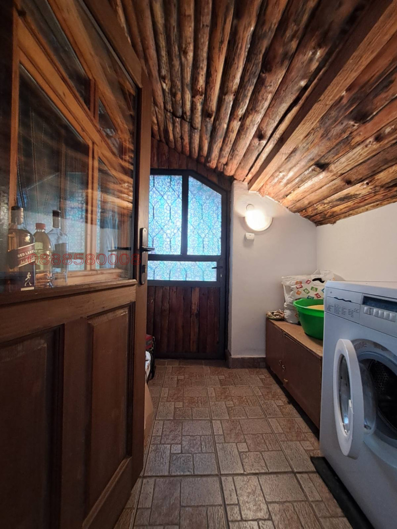 Продава ВИЛА, с. Садовец, област Плевен, снимка 10 - Вили - 52779869