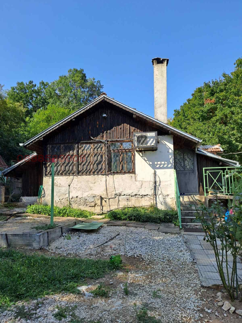 Продава ВИЛА, с. Садовец, област Плевен, снимка 3 - Вили - 52779869