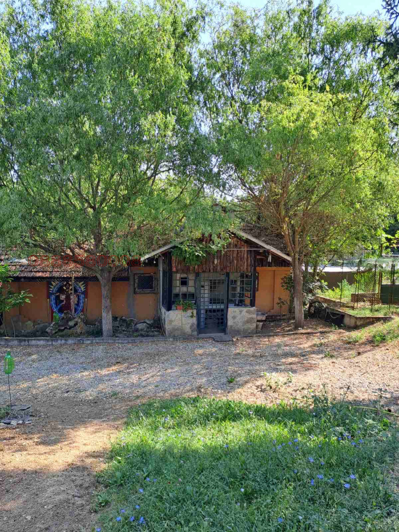 Продава ВИЛА, с. Садовец, област Плевен, снимка 5 - Вили - 52779869