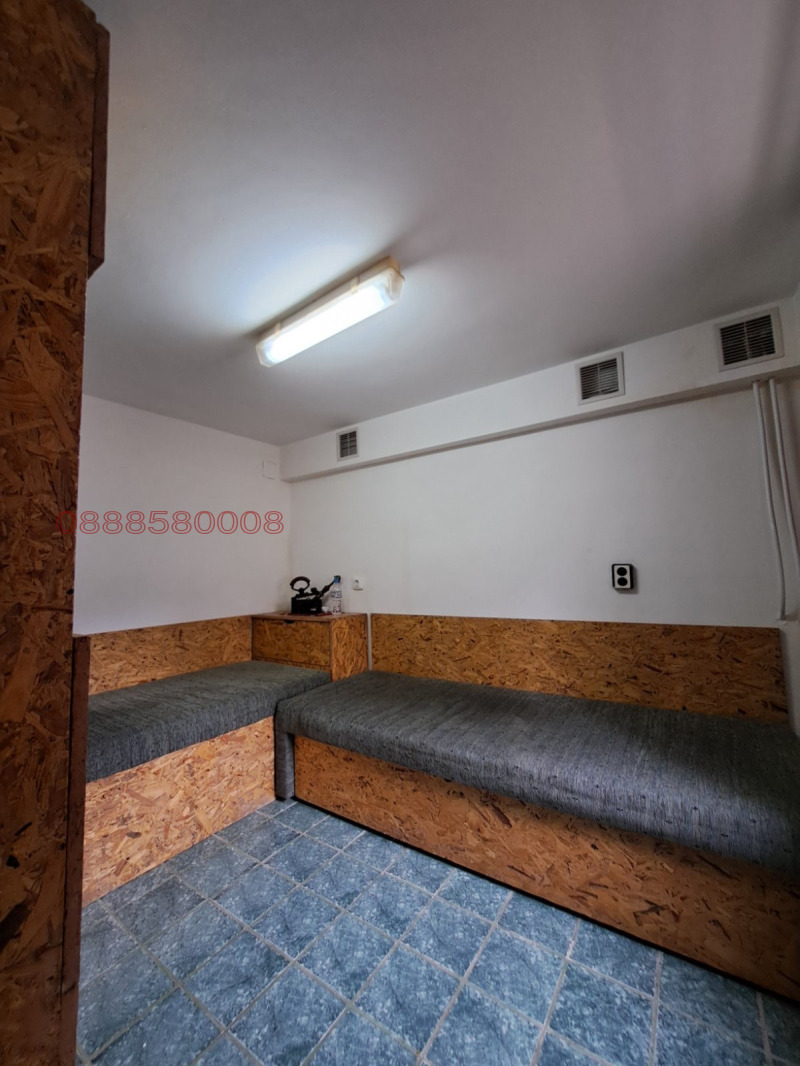 Продава ВИЛА, с. Садовец, област Плевен, снимка 13 - Вили - 52779869