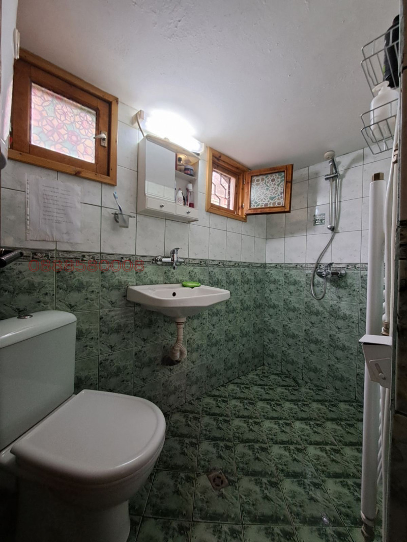 Продава ВИЛА, с. Садовец, област Плевен, снимка 9 - Вили - 52779869