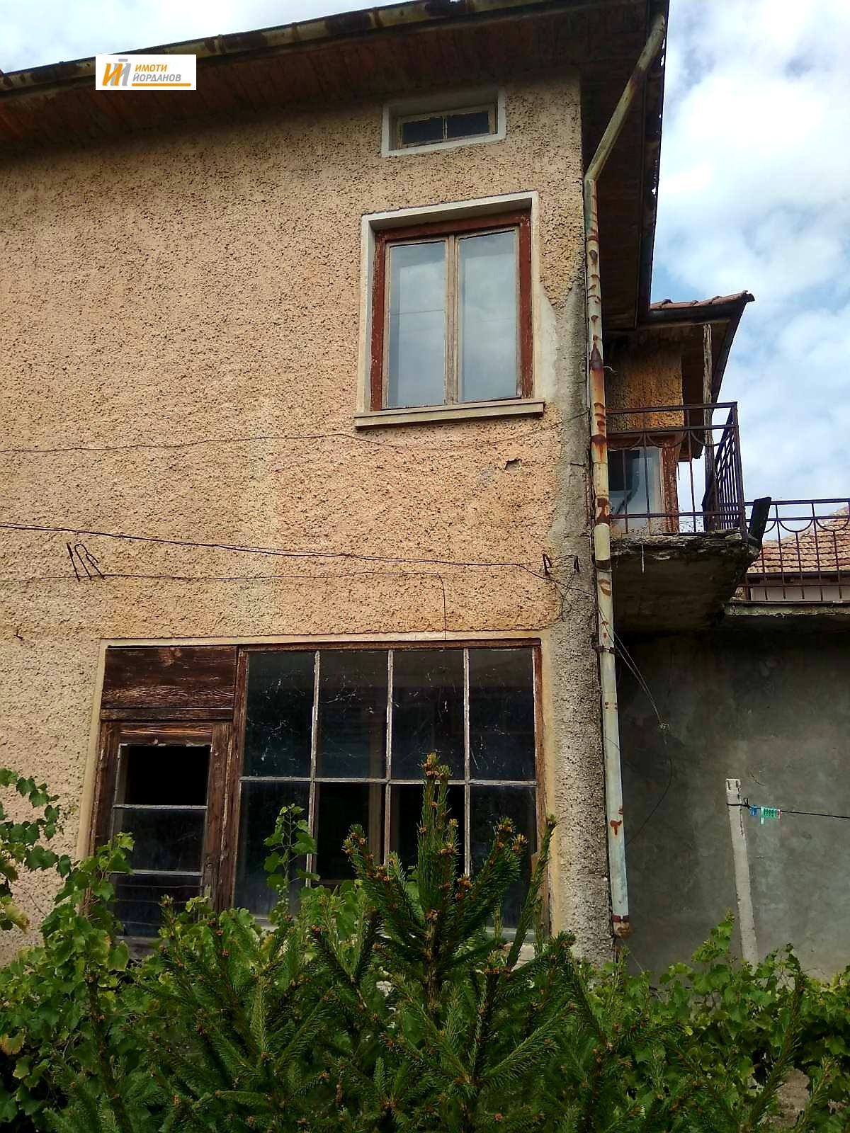 Продава КЪЩА, гр. Павликени, област Велико Търново