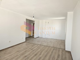 Продава 2-стаен град Варна Виница - [1] 