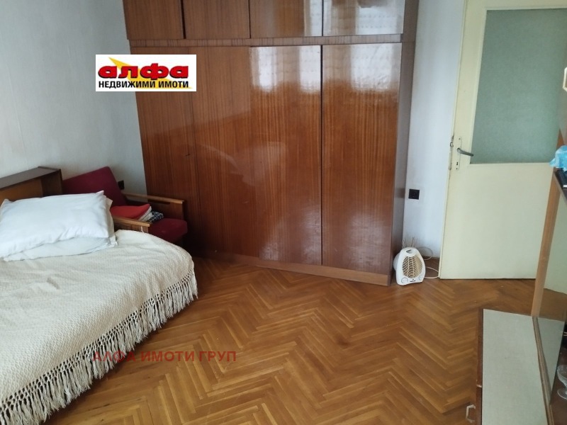 Продава  4-стаен град Добрич , Център , 100 кв.м | 41340907 - изображение [7]