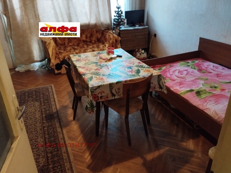 Продава  4-стаен град Добрич , Център , 100 кв.м | 41340907 - изображение [2]