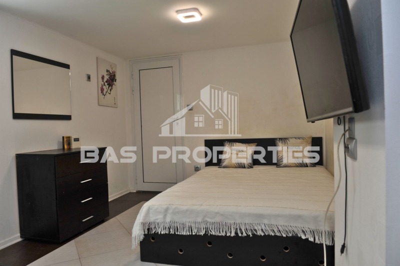 Eladó  Ház Sofia , Bankja , 160 négyzetméter | 20897992 - kép [7]
