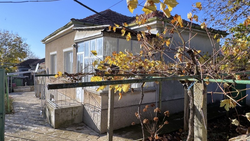 Продава КЪЩА, с. Спасово, област Стара Загора, снимка 2 - Къщи - 52522977