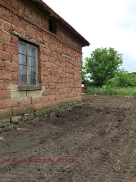 Maison Dolni Rakovets, région Pernik 1