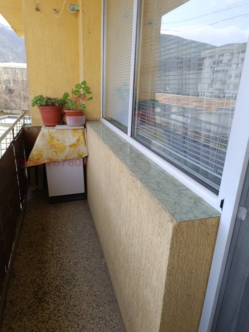 Продава 3-СТАЕН, гр. Перник, Рено, снимка 2 - Апартаменти - 53491745