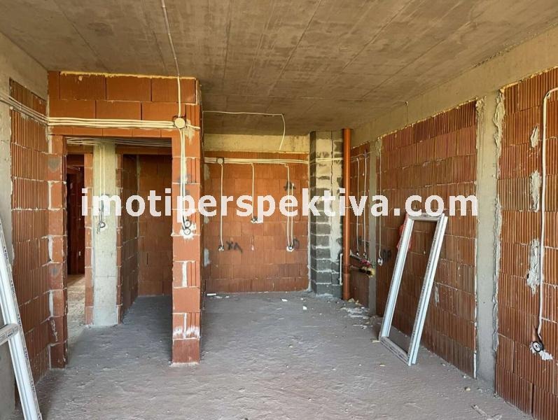De vânzare  1 dormitor Plovdiv , Ciuciuc Parij , 64 mp | 75587139