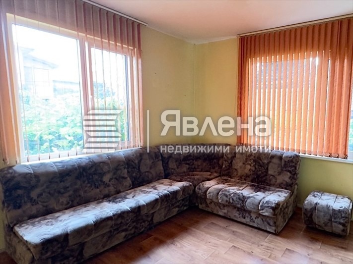 Продава ЕТАЖ ОТ КЪЩА, гр. Карлово, област Пловдив, снимка 3 - Етаж от къща - 55619510
