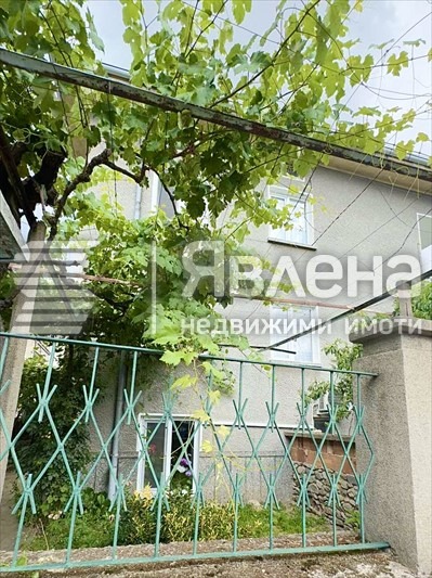 Продава ЕТАЖ ОТ КЪЩА, гр. Карлово, област Пловдив