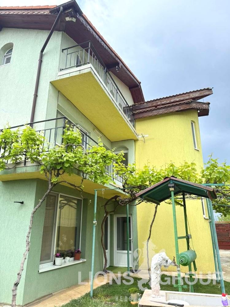 Продава КЪЩА, област Добрич, с. Топола • 298500 € / 583815.26 лв. • 20710305 1