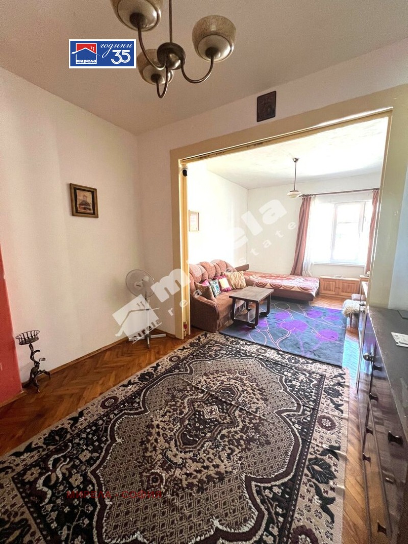 Продава 2-СТАЕН, гр. София, Център