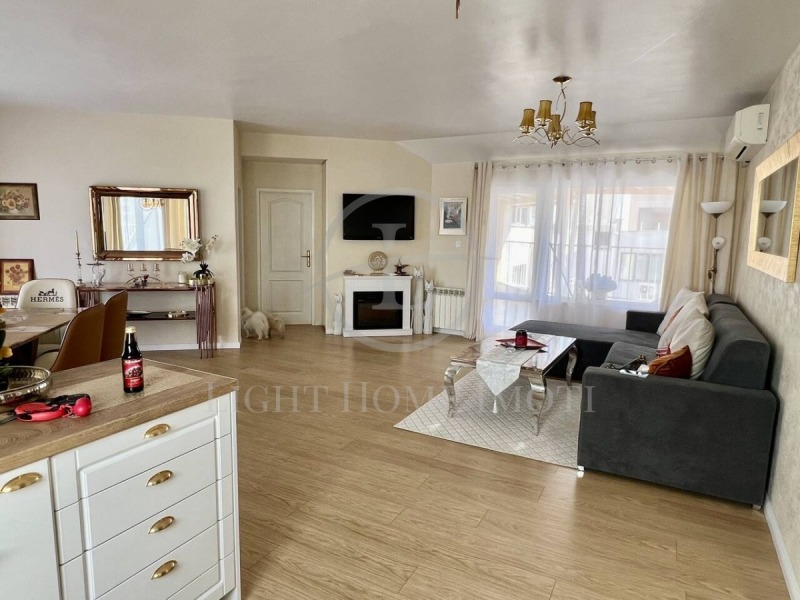Продава  3-стаен град Пловдив , Център , 120 кв.м | 62390978